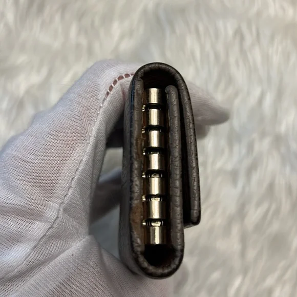 Authentic Gucci leather trifold  keychain cardholder Cute handwritten logo - Picture 6 of 16